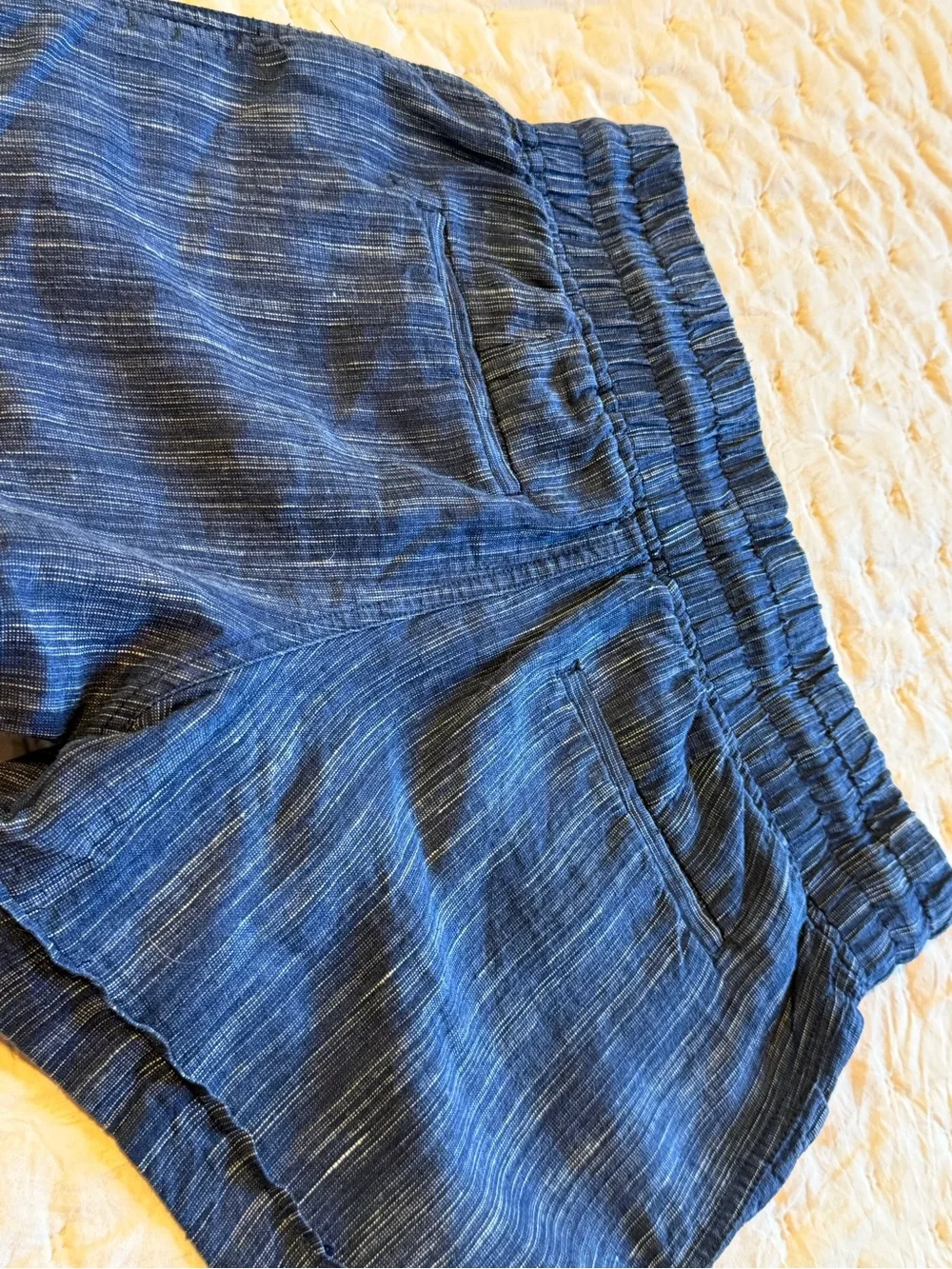 Athleta Cabo Linen Shorts (Blue, Size 4)